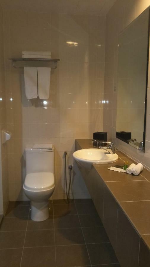 Cherengin Hills convenciones&Spa Resort Janda Baik Exterior foto